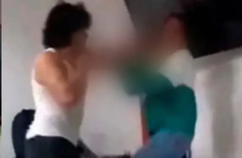 Golpea alumno a profesor en aula de la UPT en Hidalgo