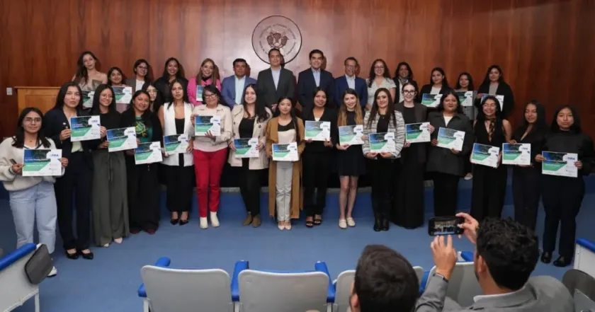 Graduan a 65 profesionales en agrofinanzas sostenibles 2025