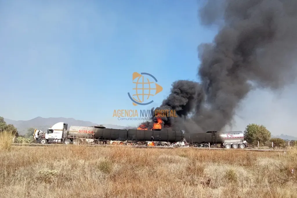 Impacta tractocamión a pipa en Arco Norte; hay un fallecido