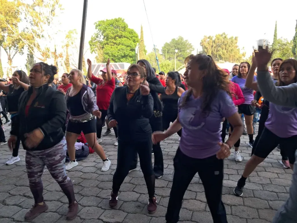 Impulsa Acolman activación física con Mega Clase de Zumba