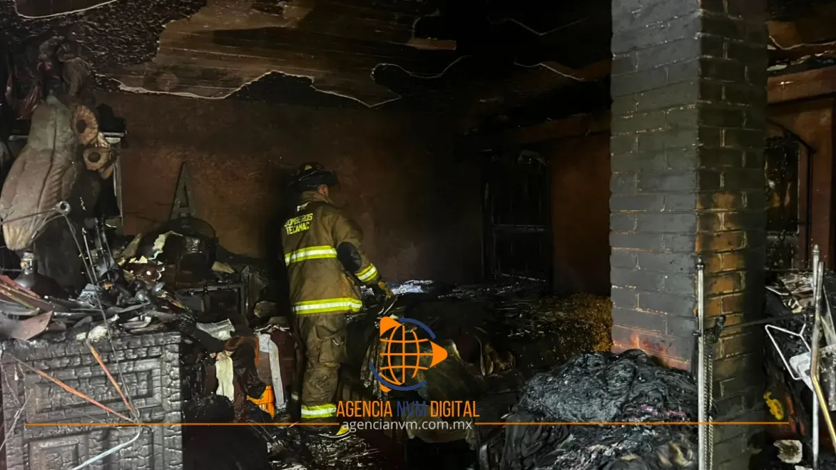 Rescatan a adulto mayor tras incendio en Tecámac  