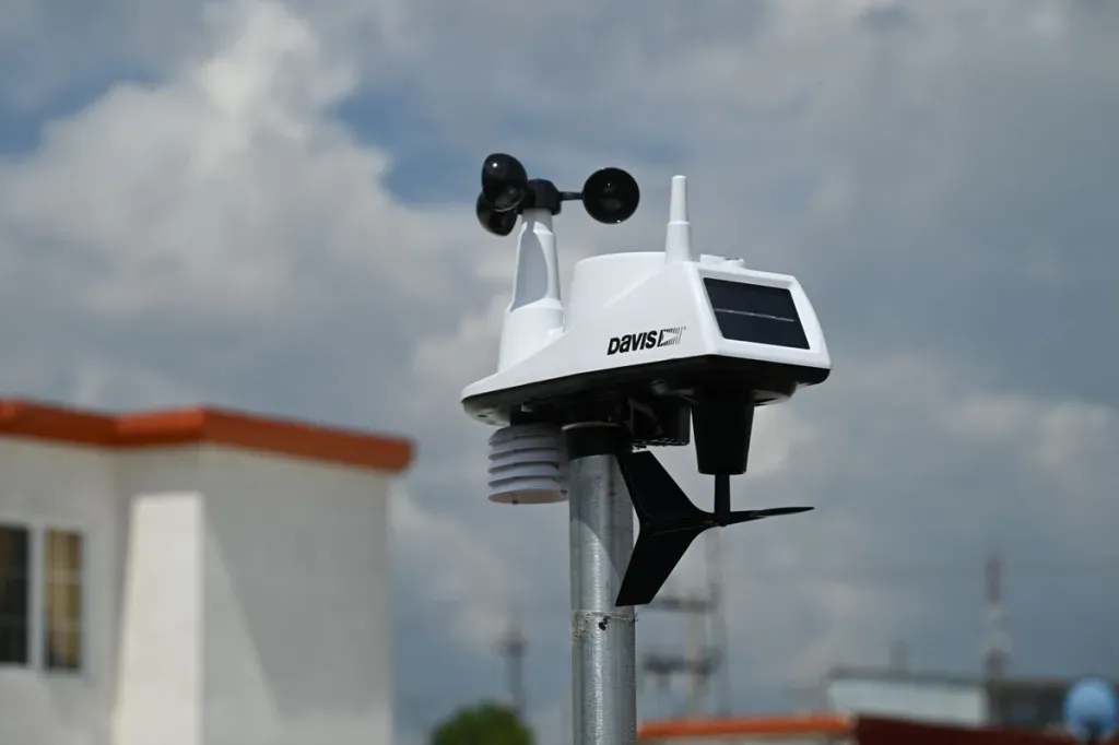 Instala Tecámac estaciones meteorológicas para prevenir riesgos durante lluvias
