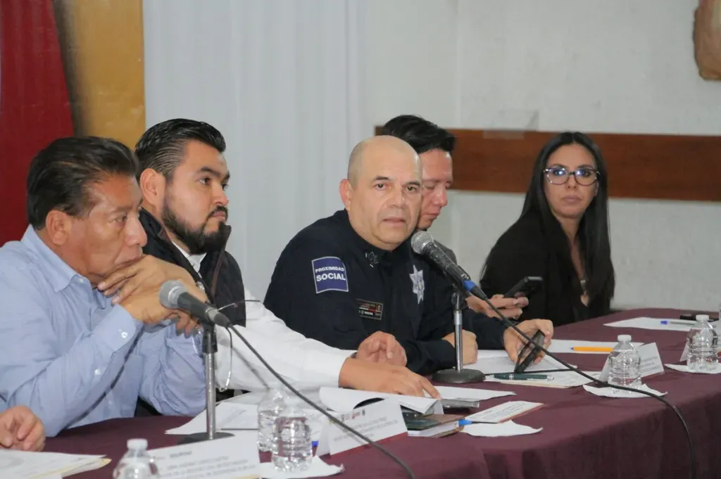 Investigan red de extranjeros extorsionando con "gota a gota" en Ecatepec.