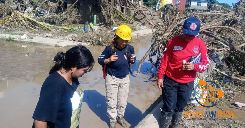 Lluvias Aislan Comunidades; Bomberos Voluntarios Pirámides Trasladan Ayuda Urgente.
