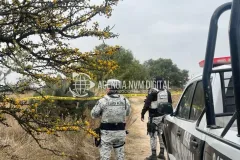 Localizan cuerpo de hombre decapitado en sembradíos de Otumba