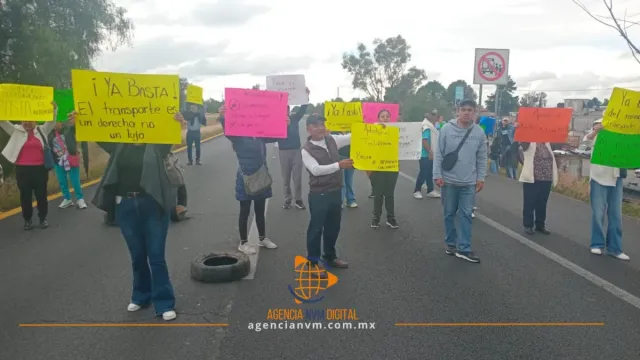 Protestan usuarios en Teotihuacán por alza al transporte