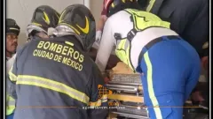 Prensa máquina de tortillas a joven; vulcanos y paramédicos la liberan