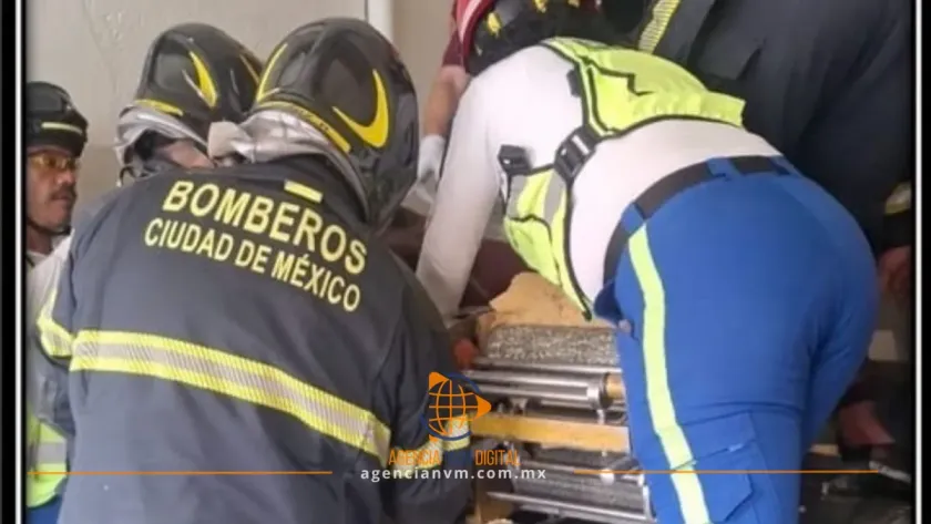 Prensa máquina de tortillas a joven; vulcanos y paramédicos la liberan