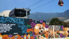 Unen a un millón de jóvenes en megamural por Día de Muertos