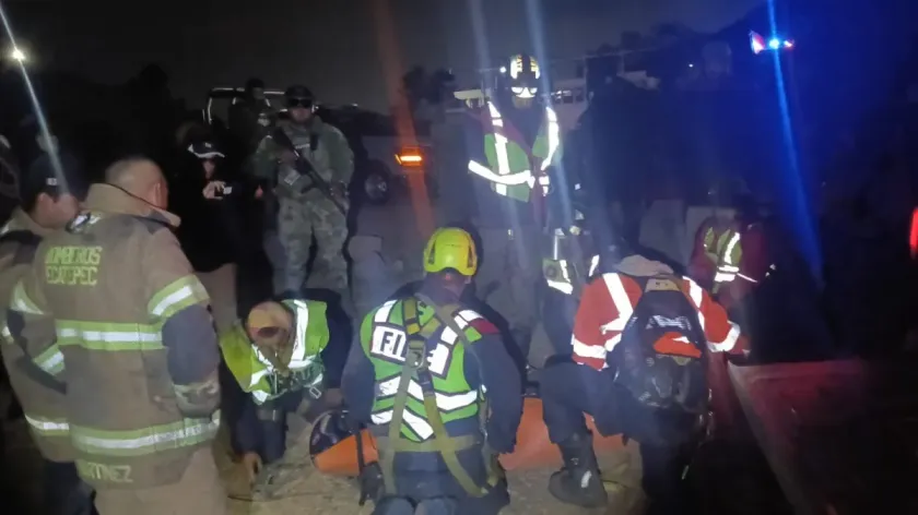 Rescatan a senderista lesionado en la Sierra de Guadalupe