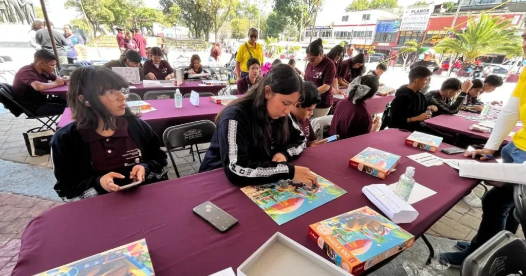 Organizan torneo de rompecabezas en Edomex contra ocio digital.