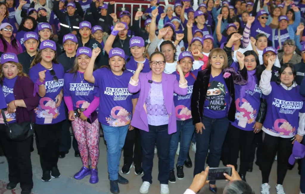 Presenta Azucena Cisneros campaña contra el acoso en transporte