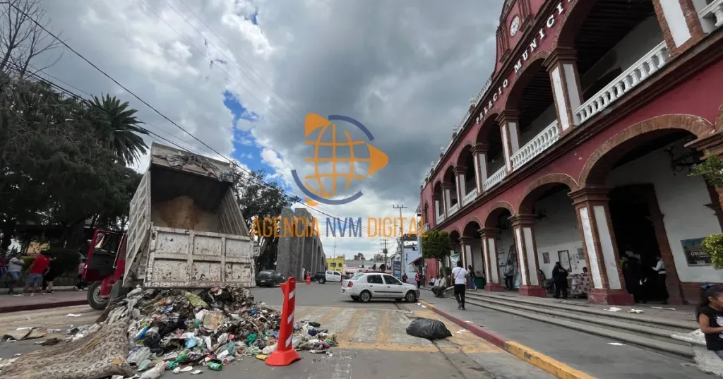 Protestan vecinos de Ahuatepec y Jacarandas contra tiradero irregular en Otumba