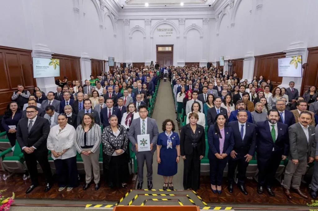 Reducen cuotas y aumentan becas en la Universidad Autónoma mexiquense