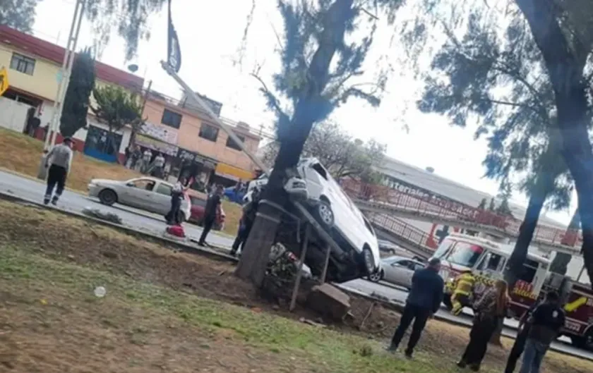 Reportan accidente y caos vial en la México-Pachuca