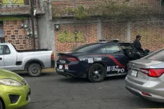 Retienen a policías de CDMX tras percance vial en Teotihuacán