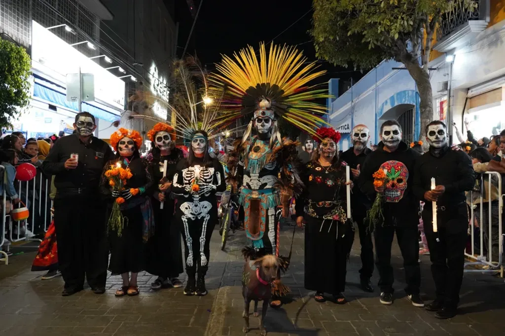 Reúnen 80 mil visitantes panteones durante festividades de Texcoco.