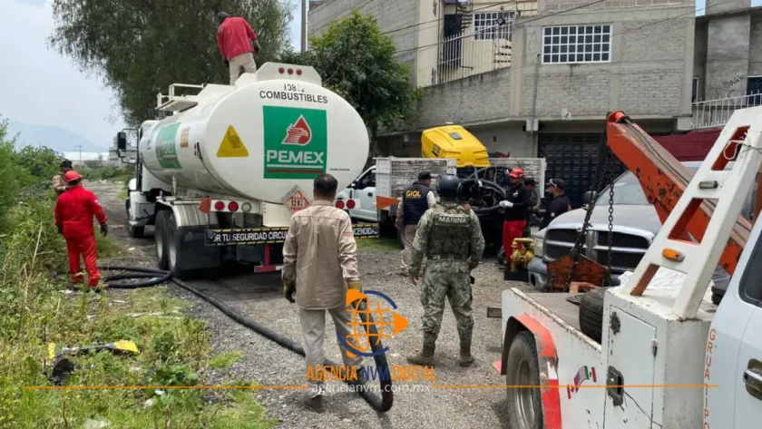 Aseguran toma clandestina y miles de litros de hidrocarburo en Ecatepec