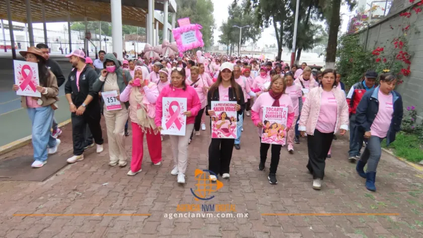 Anuncian mastografías gratuitas y Trenzatón durante Caminata Rosa Texcoco