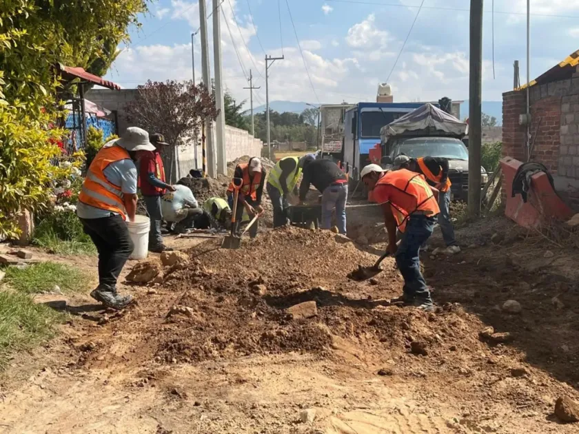 Supervisan obras de infraestructura hidráulica en Axapusco y Tepetlaoxtoc