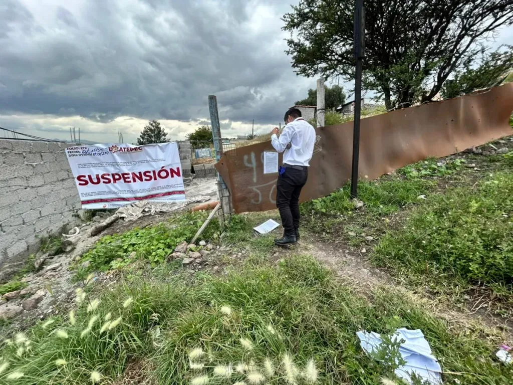 Suspende Ecatepec siete construcciones irregulares en Sierra de Guadalupe