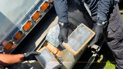 Descubren cargamento de droga oculto en tanques de combustible