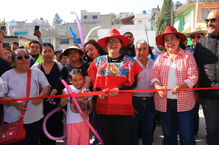 Transforman movilidad en Ecatepec con pavimentación de concreto hidráulico