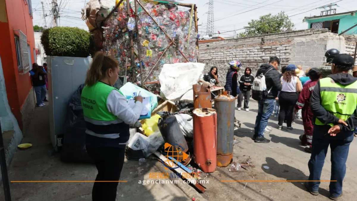 Liberan banquetas en Ecatepec durante operativo Rastrillo Social