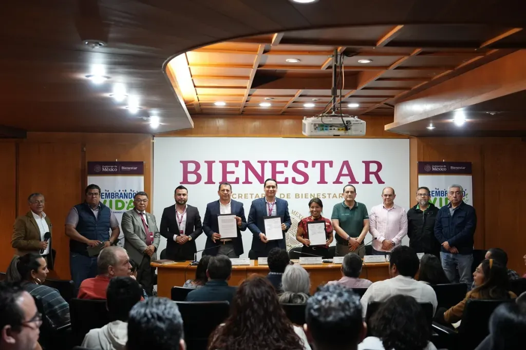 UACh y Bienestar Firman Convenio para Soberanía Alimentaria