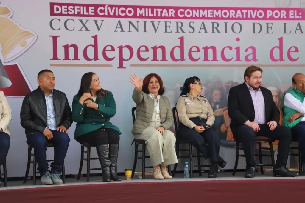 Vive Tecámac celebración patria con música, castillo y desfile