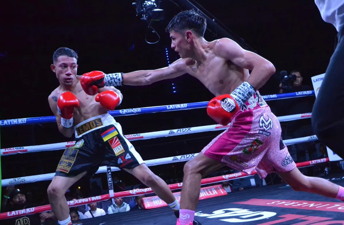 Mantiene Aarón de la Cruz invicto tras fulminante nocaut técnico