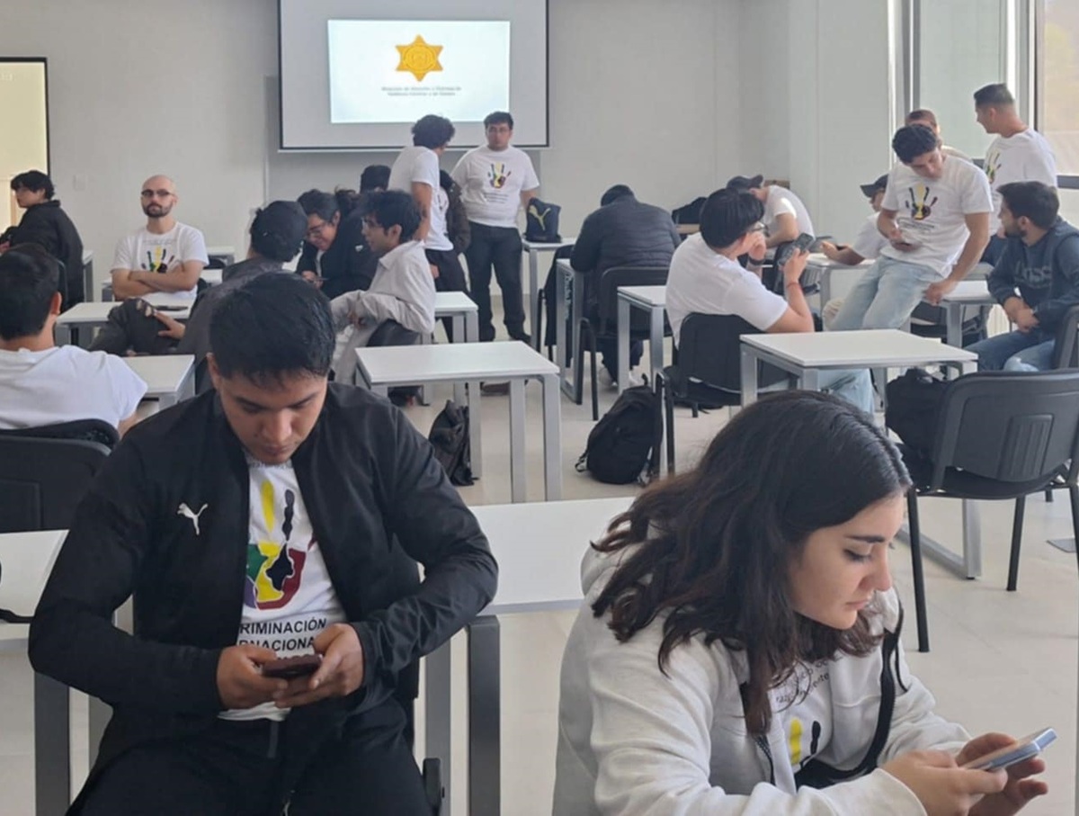 Combate la violencia digital con herramientas expertas