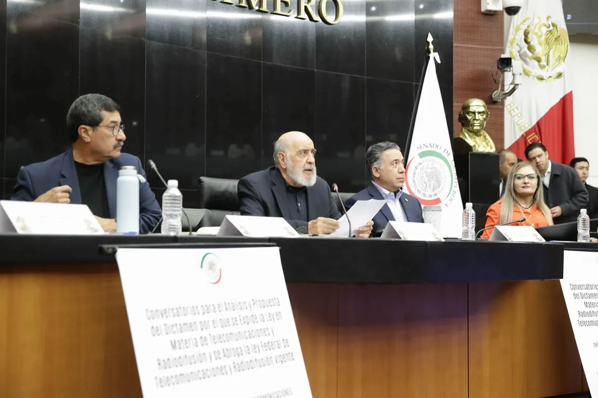 Radios indígenas y afromexicanas exigen reformas para garantizar su operación y sostenibilidad