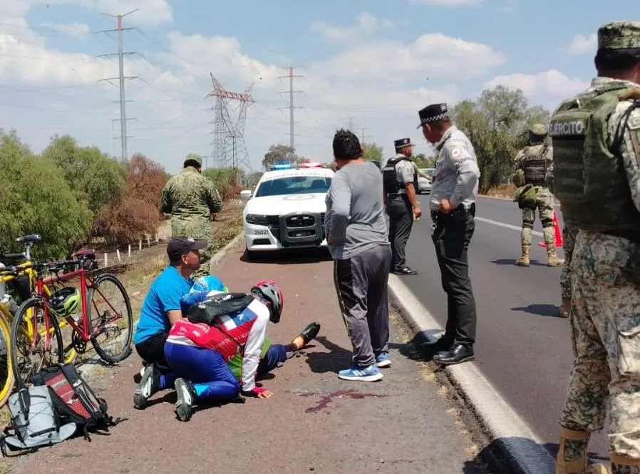Atropellan a ciclista en la autopista México-Pirámides este domingo