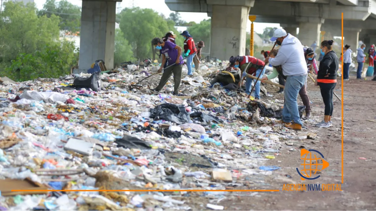Refuerzan recolección nocturna de basura en zonas críticas de Ecatepec