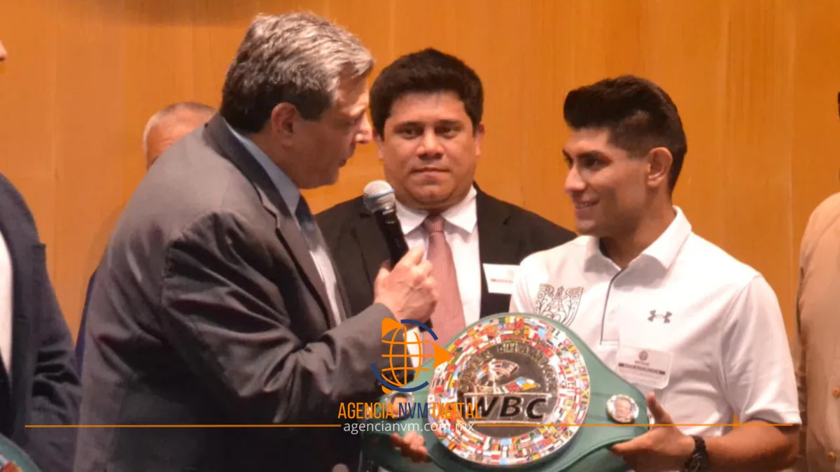 Recibe Gohan Rodríguez cinturón Silver WBC en el Senado