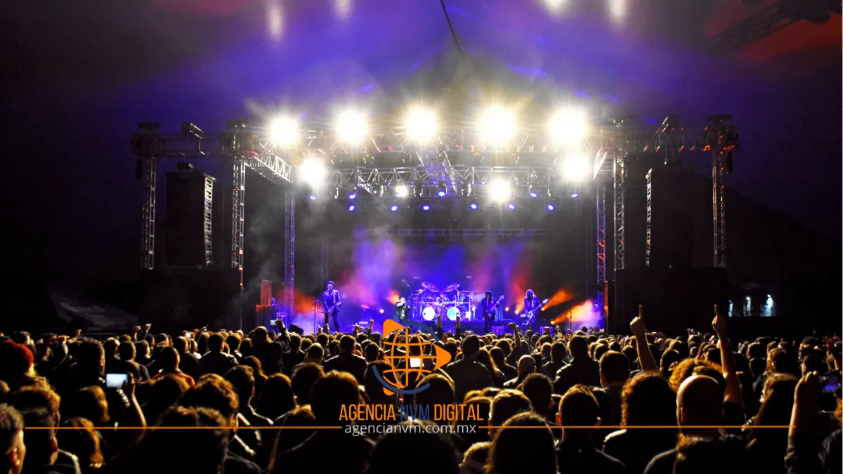 Alertan por daño auditivo a causa de audífonos y conciertos