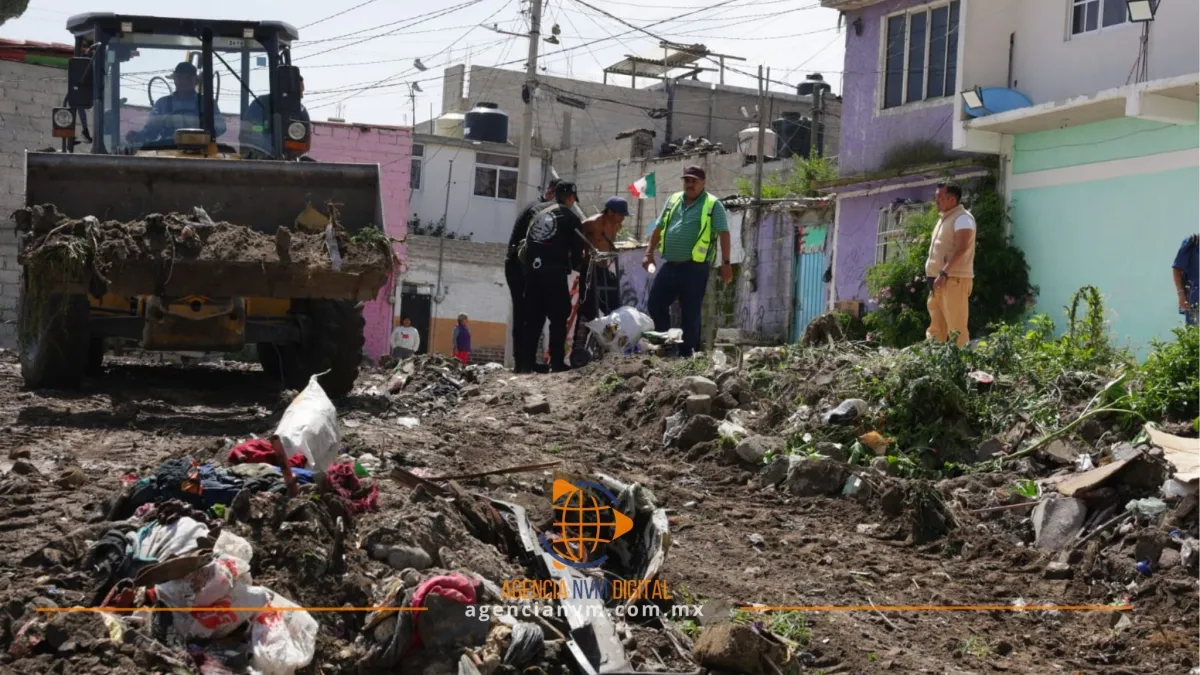 Sorprenden a hombre mientras arrojaba basura en Ecatepec