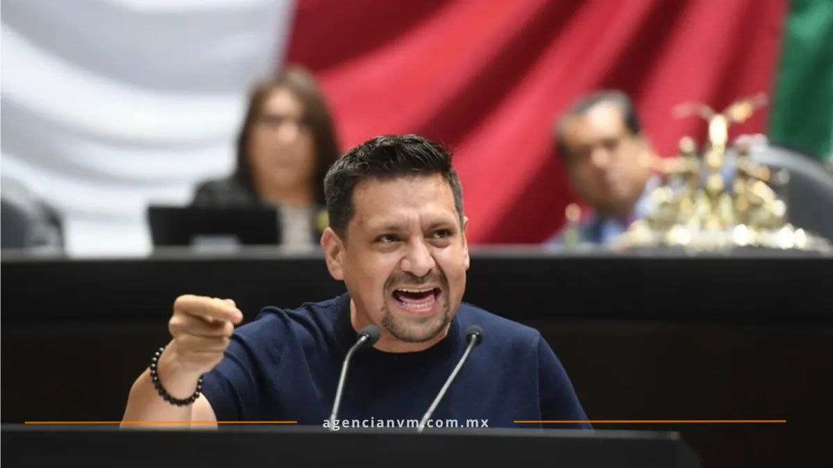 Denuncian lujos y viajes en aviación privada en Quintana Roo