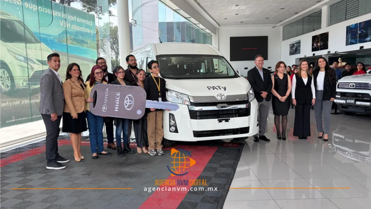 Dona Toyota Santa Clara van Hiace al CAT Estado de México