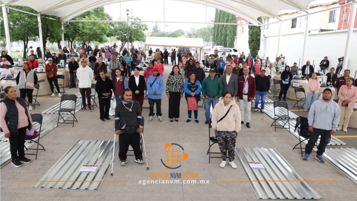 Entregan apoyos para mejorar viviendas en Tecámac  