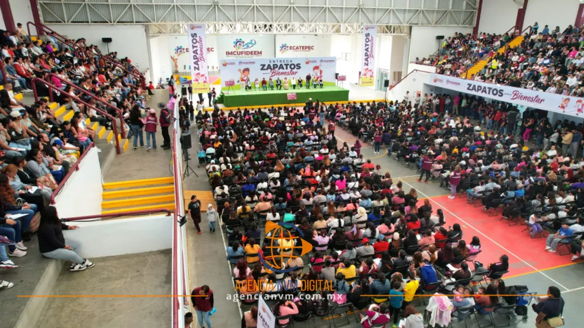 Inician entrega de apoyo económico para zapatos en Ecatepec 
