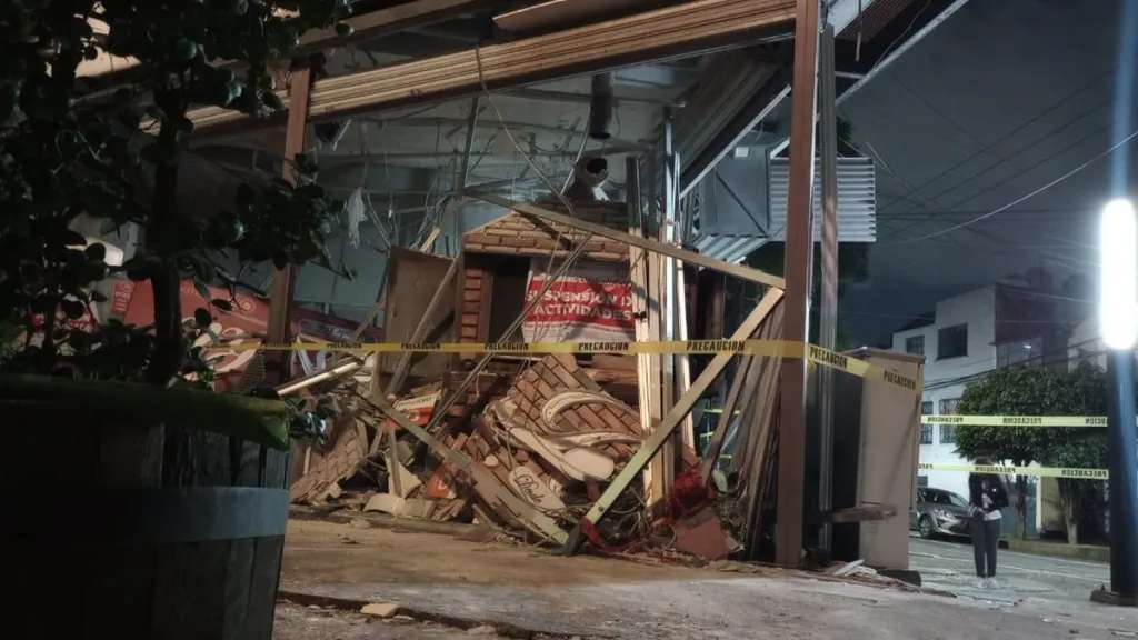 Explosión en negocio deja dos heridos y suspensión del inmueble