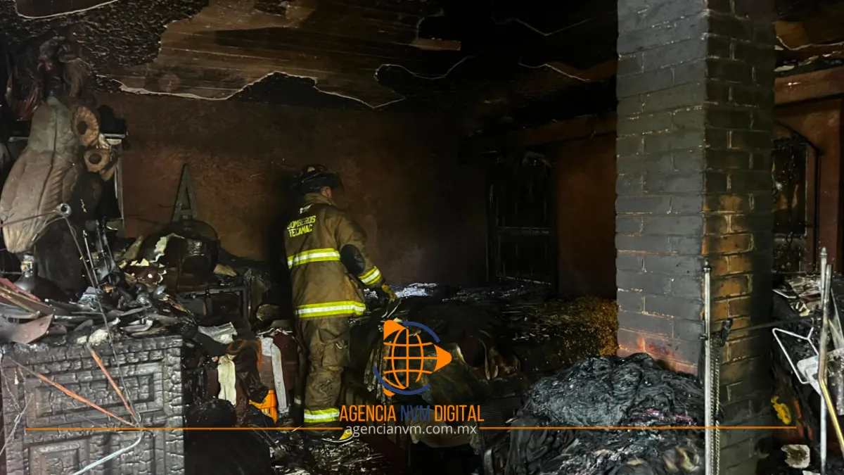Rescatan a adulto mayor tras incendio en Tecámac