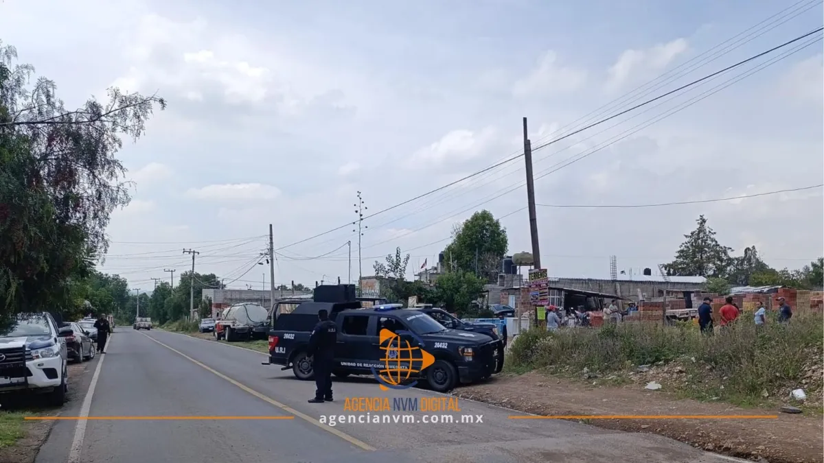 Reportan fuerte presencia policial en casa de materiales en Maquixco