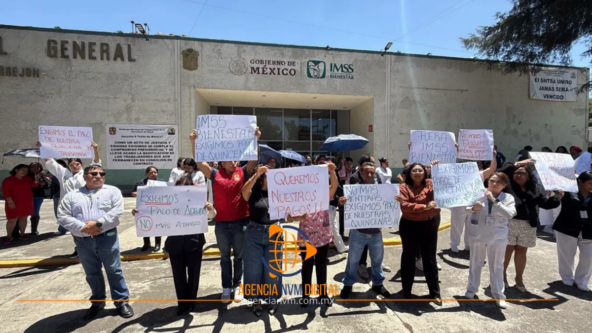 Protestan miles de trabajadores de salud por falta de pagos