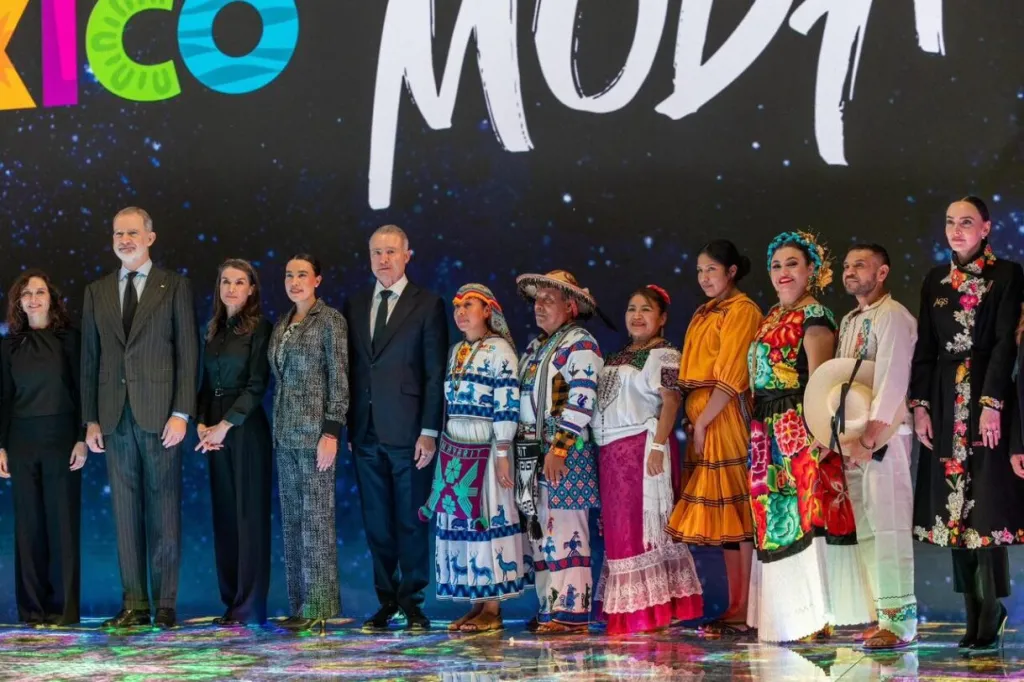 Proyectan cultura y tradiciones mexicanas en feria mundial de turismo